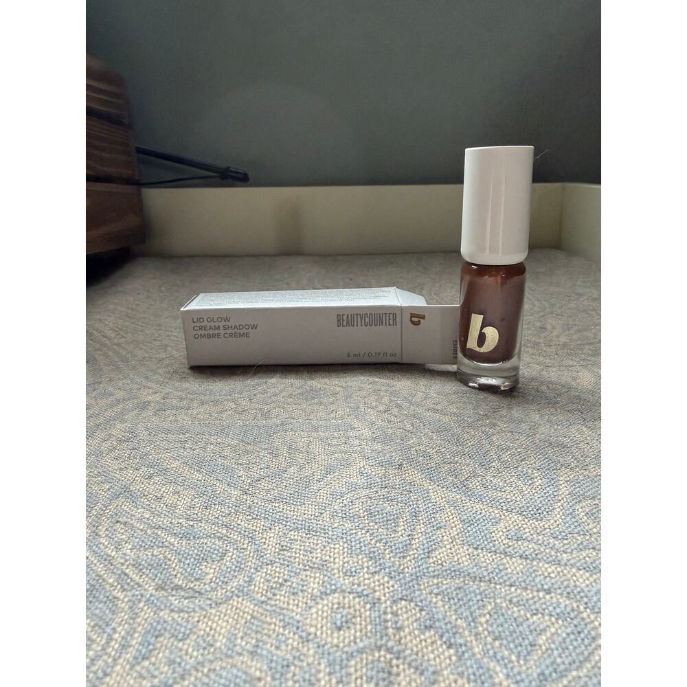 BeautyCounter Lid Glow Cream Shadow in Ember